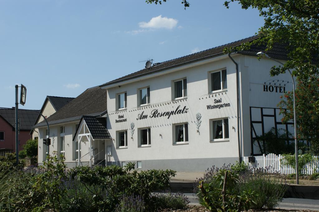 Hotel Am Rosenplatz,24 Stunden Check In, Kostenfreie Parkplaetze Brechtorf المظهر الخارجي الصورة