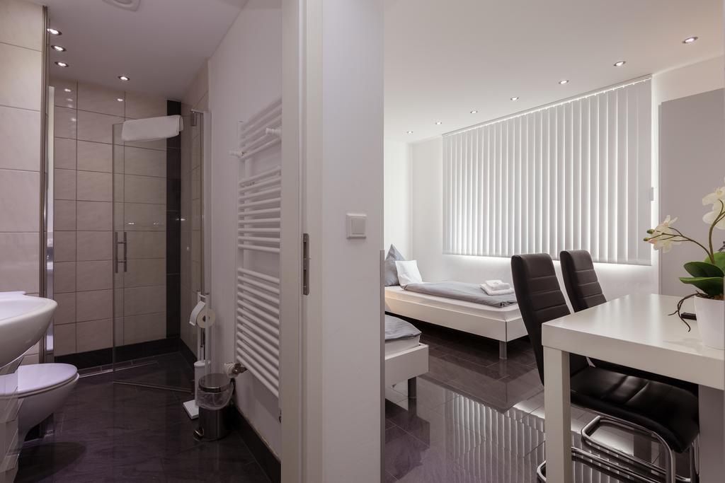 Hotel Am Rosenplatz,24 Stunden Check In, Kostenfreie Parkplaetze Brechtorf المظهر الخارجي الصورة