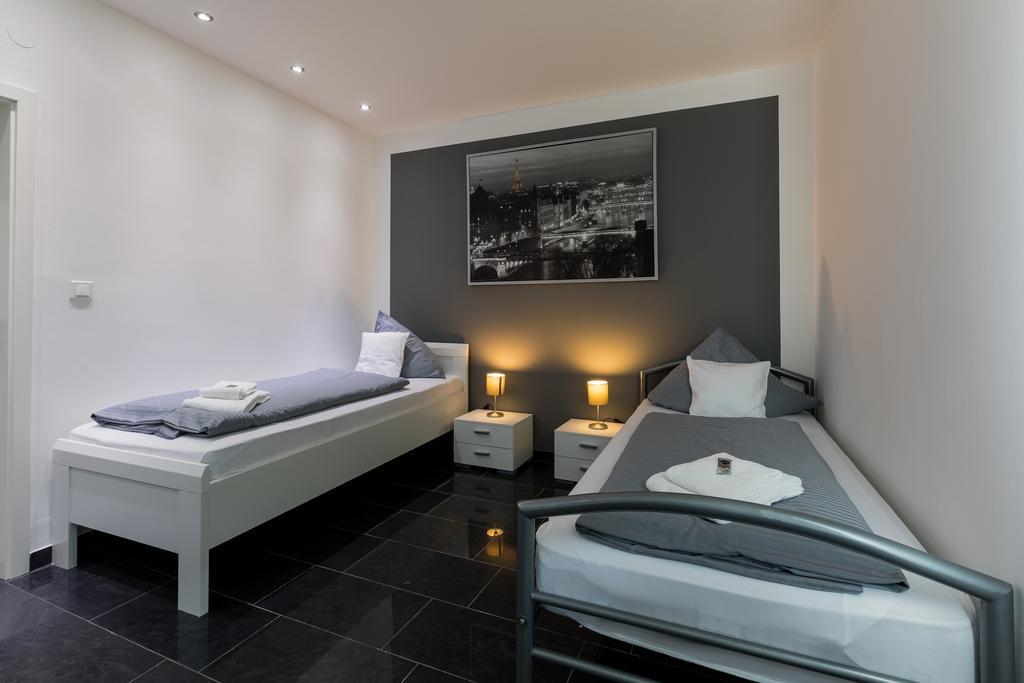 Hotel Am Rosenplatz,24 Stunden Check In, Kostenfreie Parkplaetze Brechtorf المظهر الخارجي الصورة